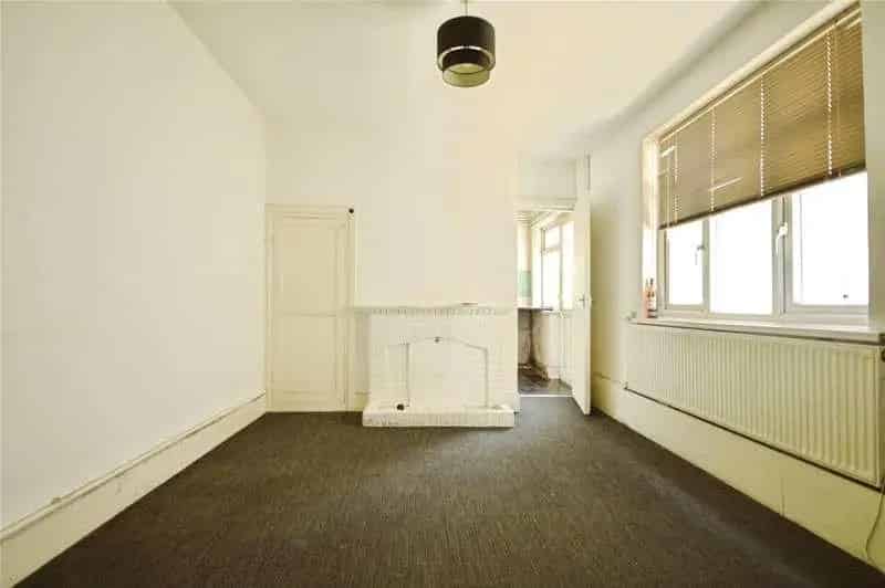 2 Bed Flat for Sale in Pontcanna