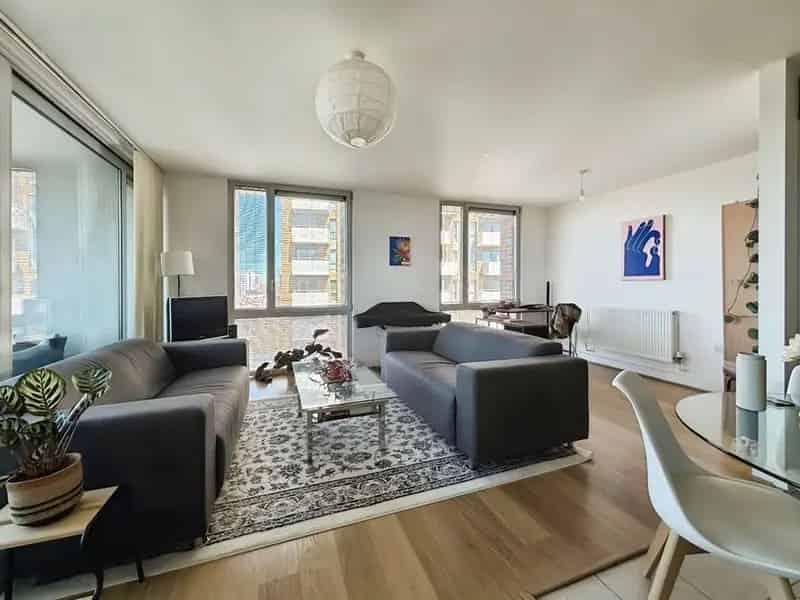 3 Bedroom Flat for Sale in London E3