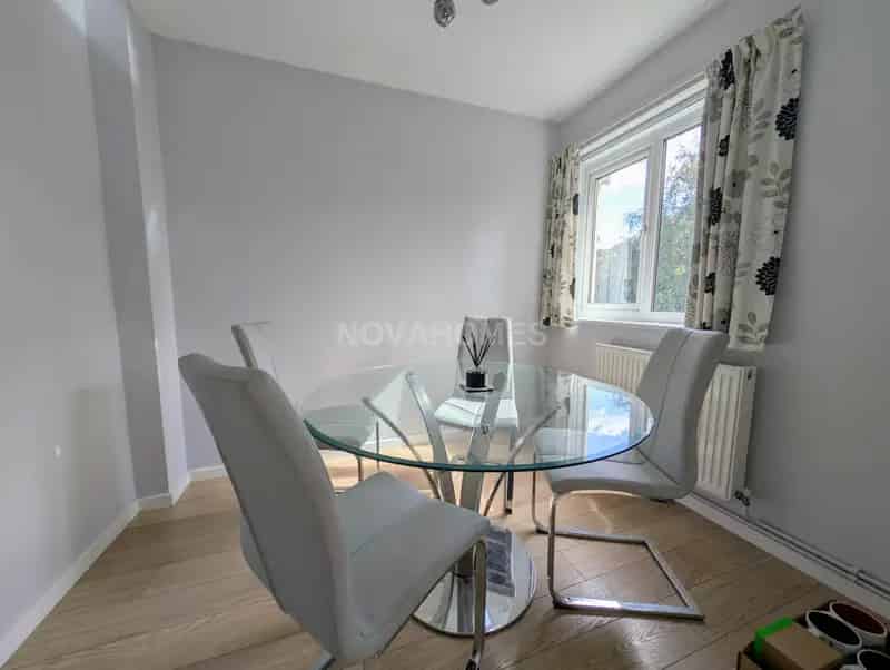 3 Bedroom End of Terrace House to Rent