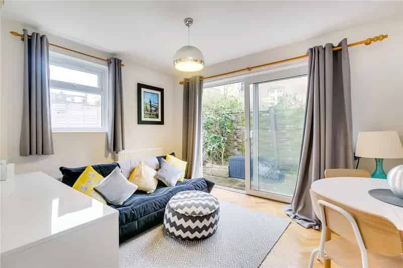 1 Bedroom Garden Flat Fulham Parsons Green