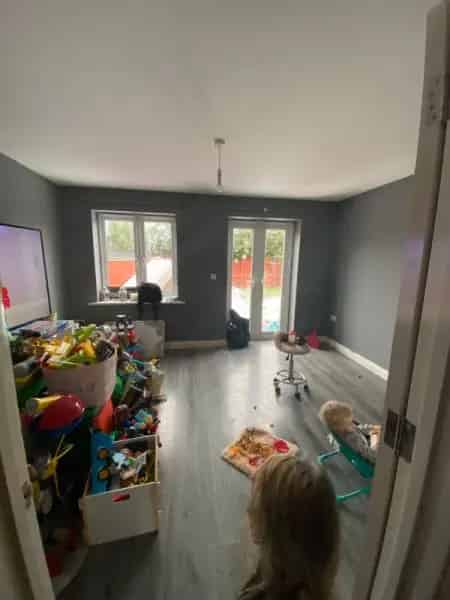 2 Large Bedroom House Near Schools and Shops