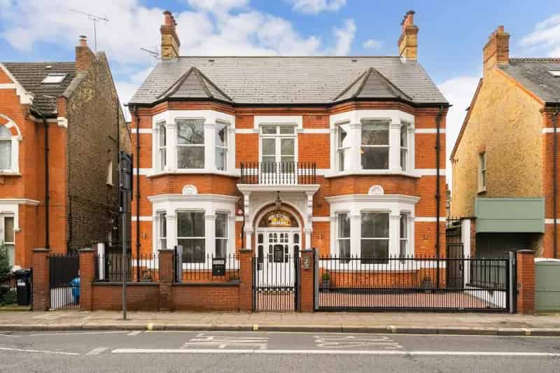 5 Bedroom Detached House Fulham Palace Road