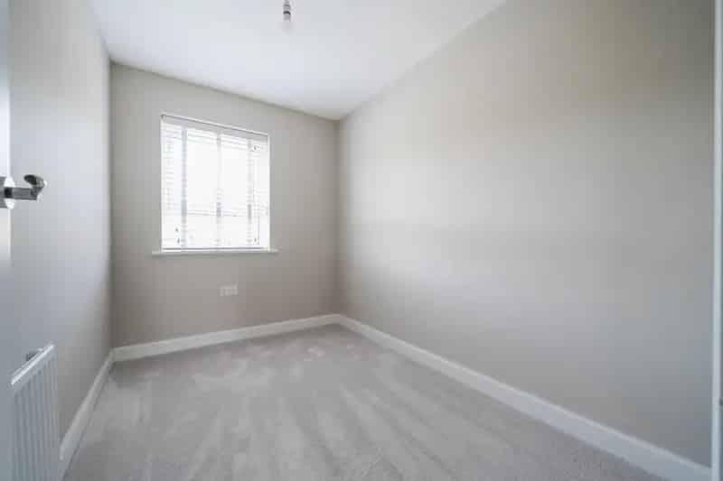 4 Bed Semi Detached House for Sale