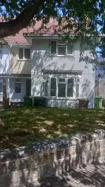 4 Bed House Near Shops and Schools - Council Property