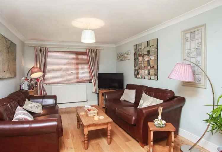 Spacious 4 Double Bedroom Family Home Chelmsford