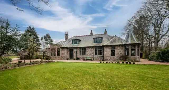 Green Den, Dunnottar, Stonehaven, Kincardineshire, AB39 3XJ | Property for sale | Savills