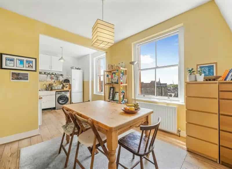 Spacious 3-Bedroom Apartment with Stunning City Views
