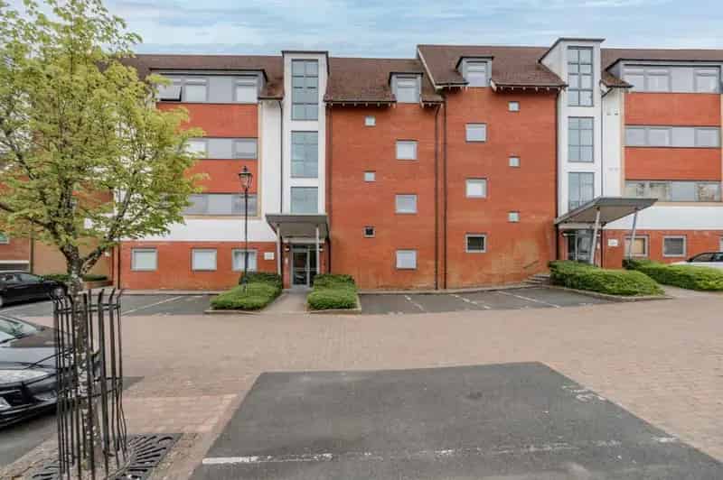 1 Bedroom Apartment for Sale