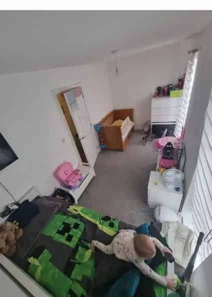 Large 2 Bed Ground Floor Flat Near Train Station - Multiswap Considered