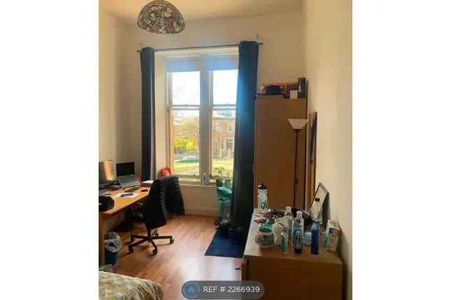 Flat to rent in Whitehill Street, Glasgow G31