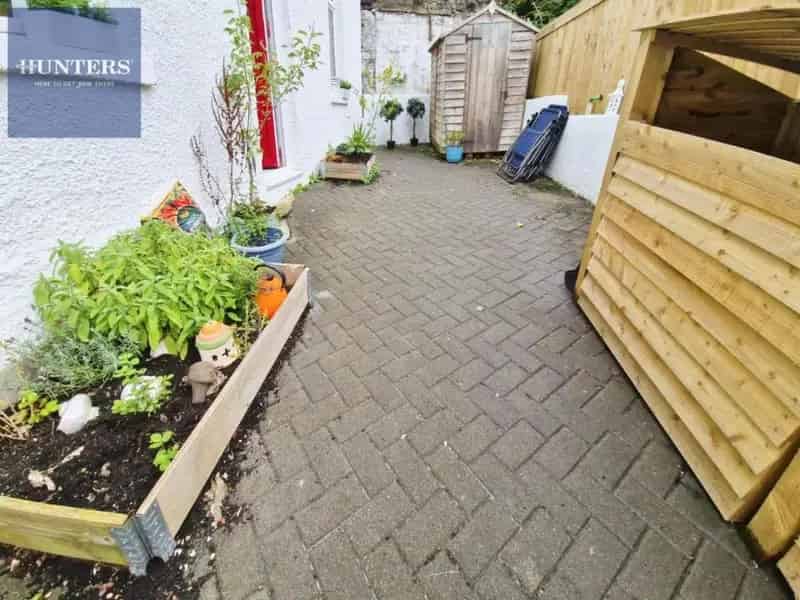 2 Bed Detached House For Sale Near Transport Links