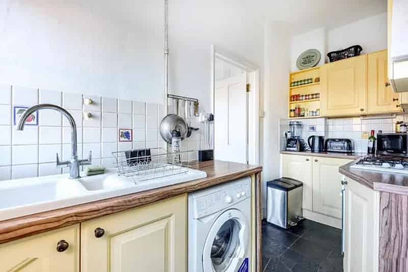 Two Bedroom Victorian Conversion Flat with 66ft Garden