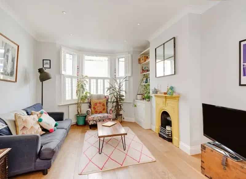 Four Double Bedroom Victorian House Near Transport Links