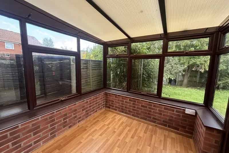 3 Bed House with Garden Conservatory and Garage