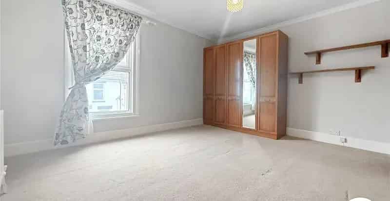2 Bedroom Terrace House to Rent Near Strood Town Centre