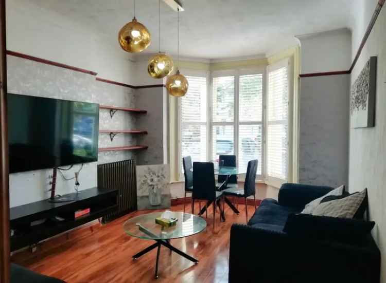 1 Bedroom Flat for Sale in Westcliff