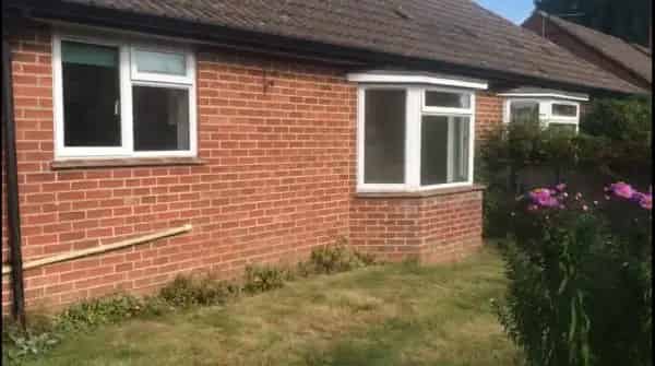 Rural 50s Property with Driveway and Garden