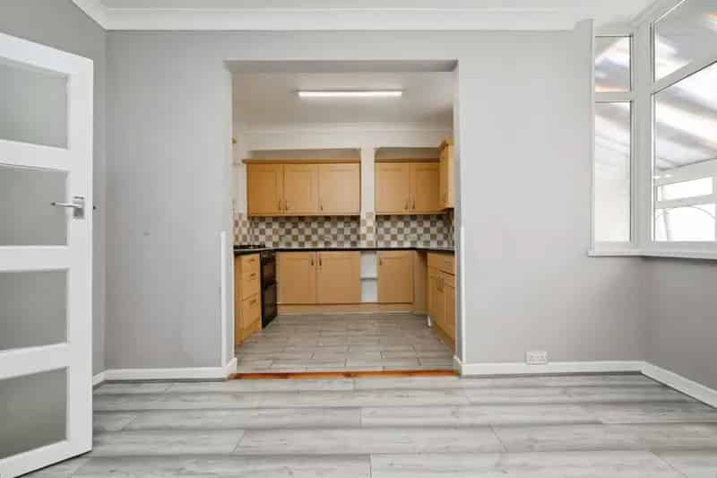 3 Bedroom Family Home with Conservatory and Garden