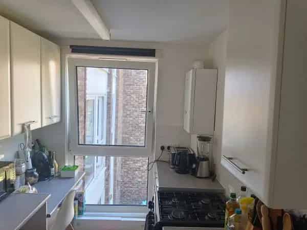 1 Bedroom House with Private Parking and Garden