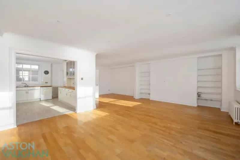 2 Bedroom Beachfront Apartment for Sale