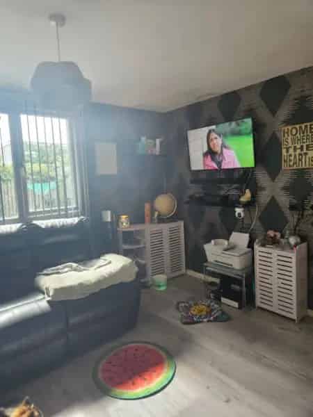2 Bed End House with Lift, Ramp & Wet Room - Disability Adapted