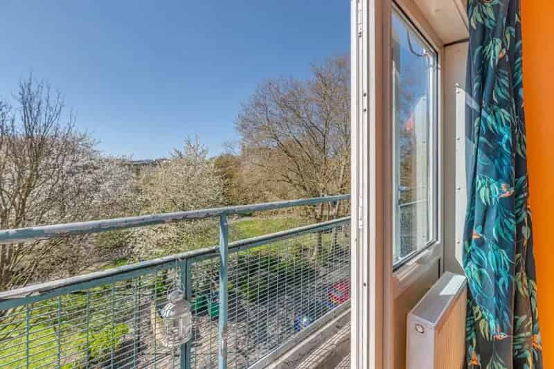 4 Bed Flat for Sale near Hampstead Heath