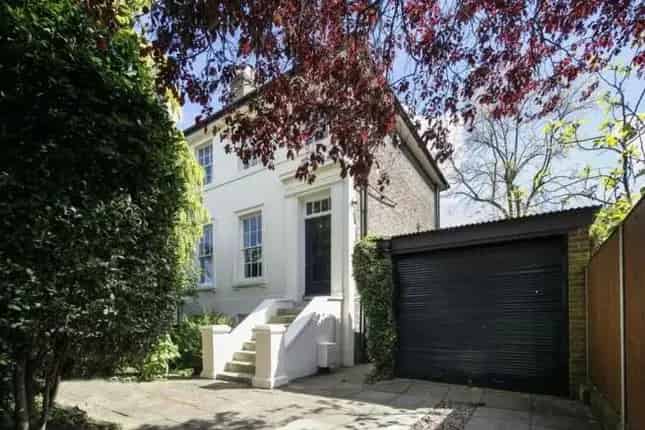 Victorian Home for Sale in London SE15