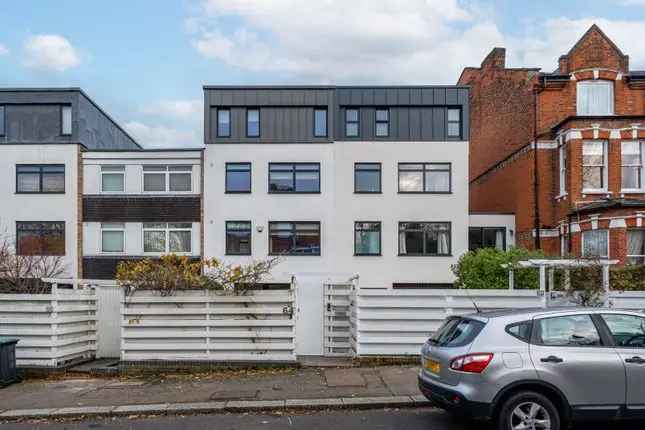 Terraced house for sale in Coolhurst Road, London N8