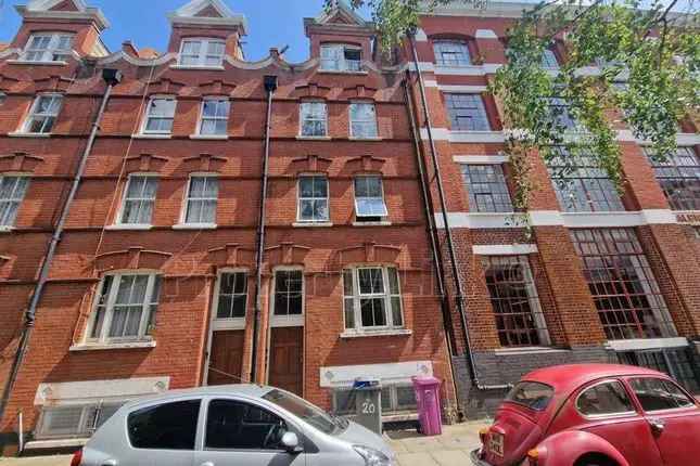 7 Bedroom Townhouse Near Tower Bridge - HMO Licensed Short Term Rental