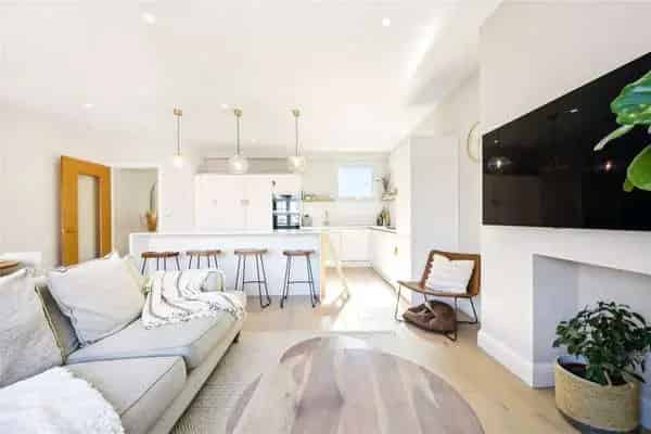 Three Bedroom Split Level Flat Fulham SW6