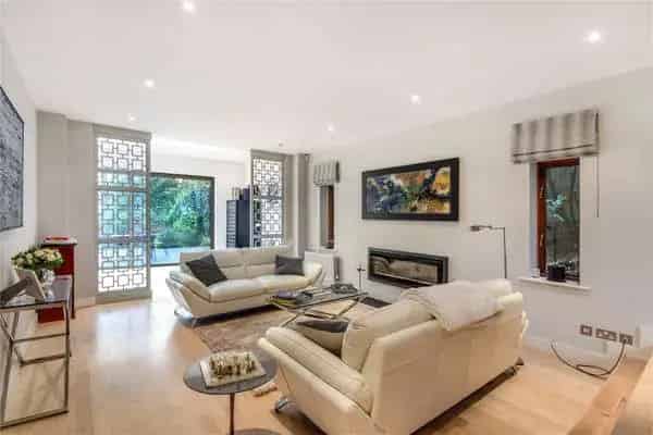 Spacious Family Home in Sevenoaks with Established Gardens