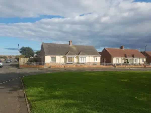 2 Bedroomed Bungalow Big Secure Gardens