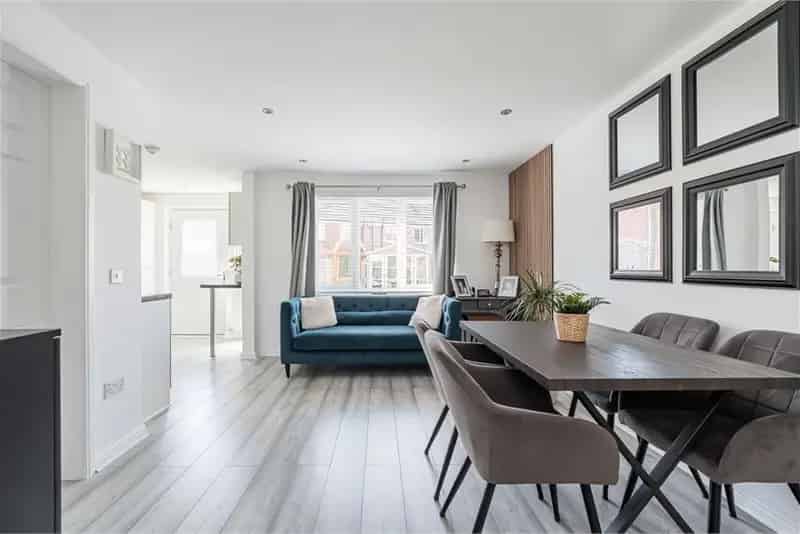 3 Bed Semi-Detached House with 2 Reception Rooms and Garden