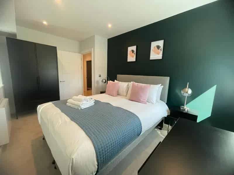 Brand New 2-Bed Apartment in Hemel Hempstead with Amazing Amenities