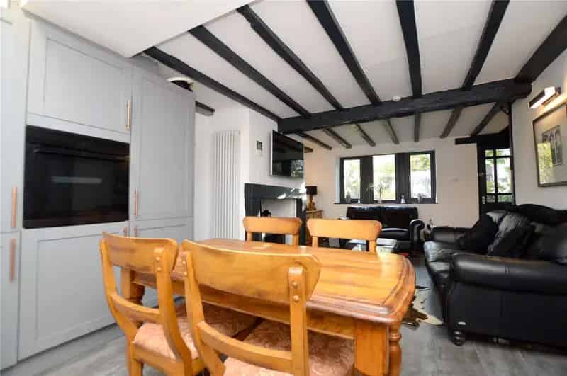 Charming 2-Bed Cottage with Planning Permission for Extension