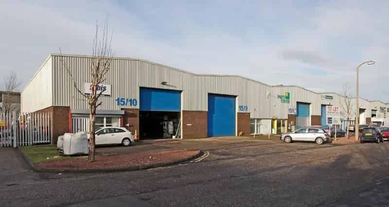 Mid-Terraced Industrial Unit with High Eaves and Staff Amenities