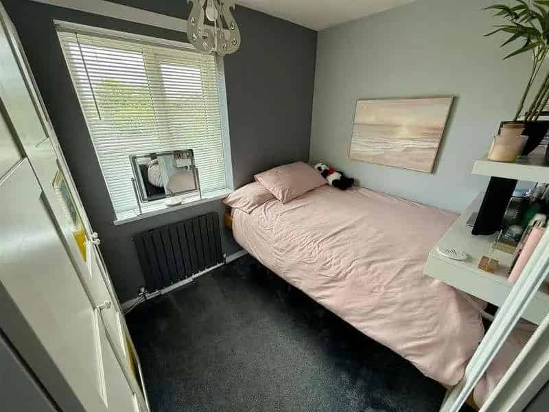 3 Bed House for Sale - Refitted Kitchen & Bathroom - Garden Room
