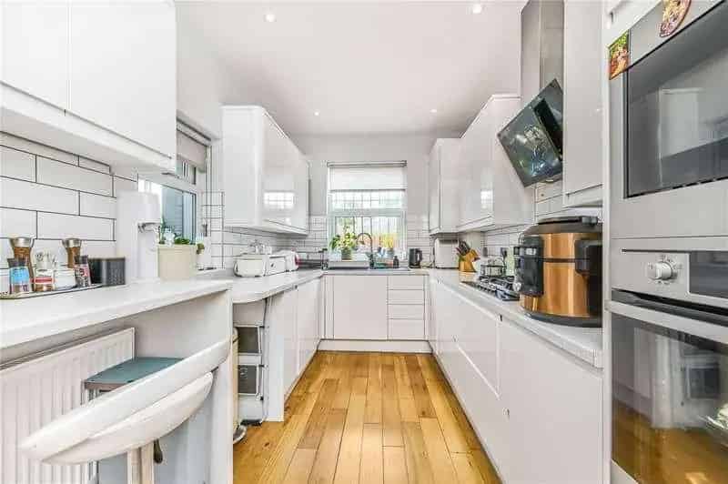 4 Bed House for Sale Extended Refurbished Family Home