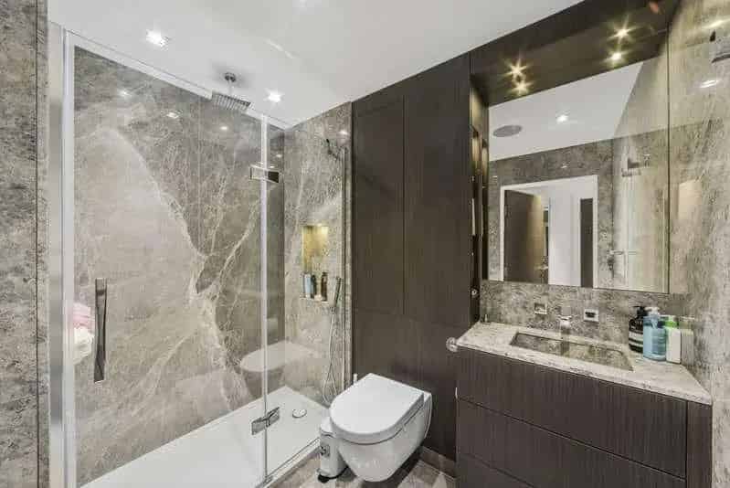 2 Bed Flat for Sale in Kew