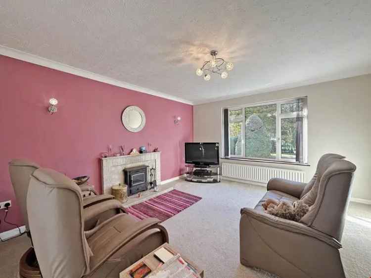 3 bedroom detached bungalow for sale