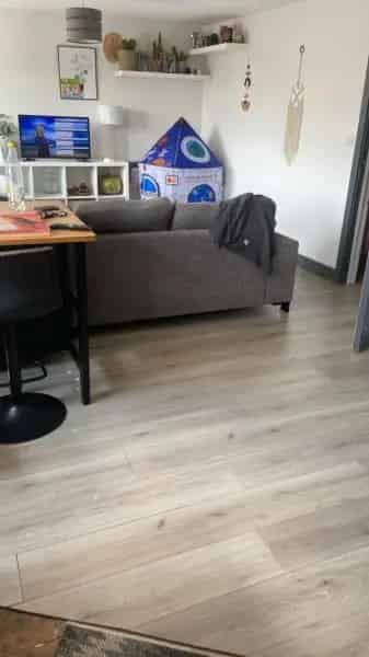 2 Bedroom Flat Second Floor Large Open Plan Kitchen Living