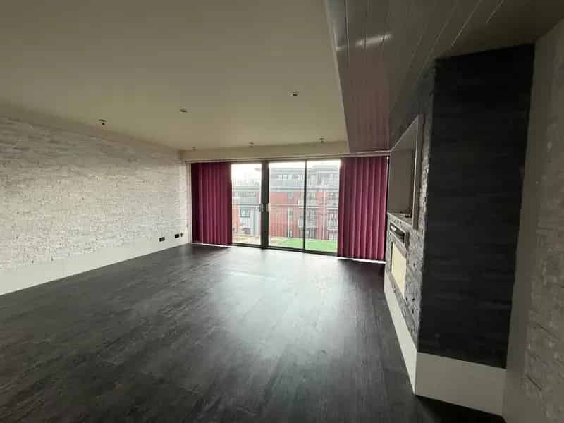 Luxury 3 Bed Penthouse Apartment Birmingham Canal Views