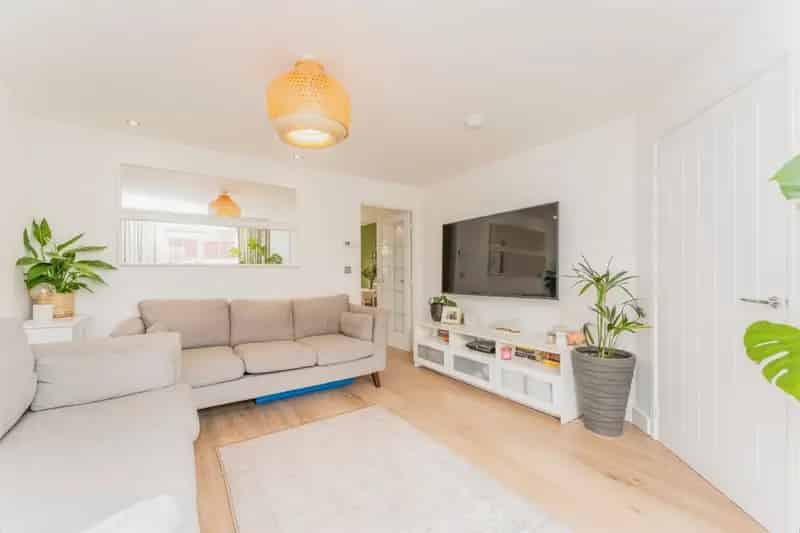 3 Bed Semi-Detached House Near Kettering Hospital