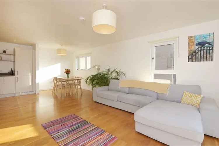 2 Bed Flat - Others with 1 Reception Room