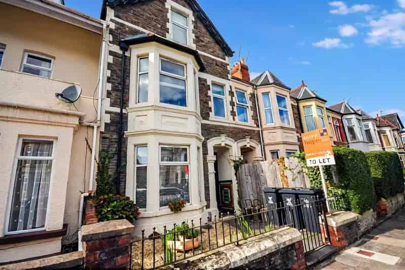 2 Bedroom Apartment to Rent South Wales