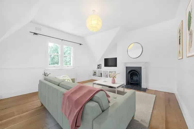 3 Bedroom Flat House to Rent Brixton