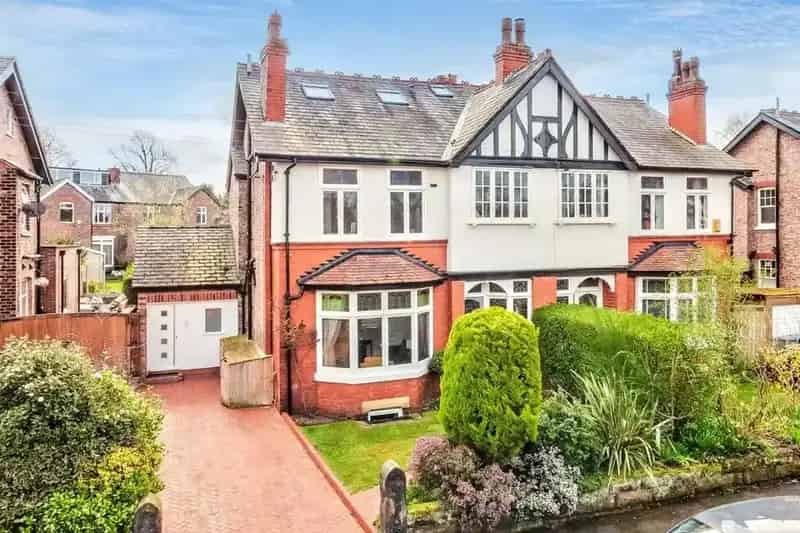 5 Bedroom Semi-Detached House for Sale