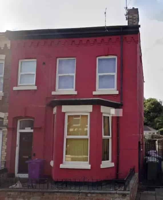 2 Bed Flat Tuebrook - Level Access Shower