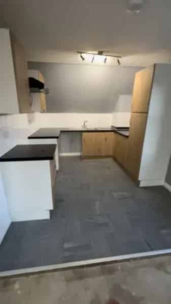 Spacious 2-Bedroom Flat in Markyate Village
