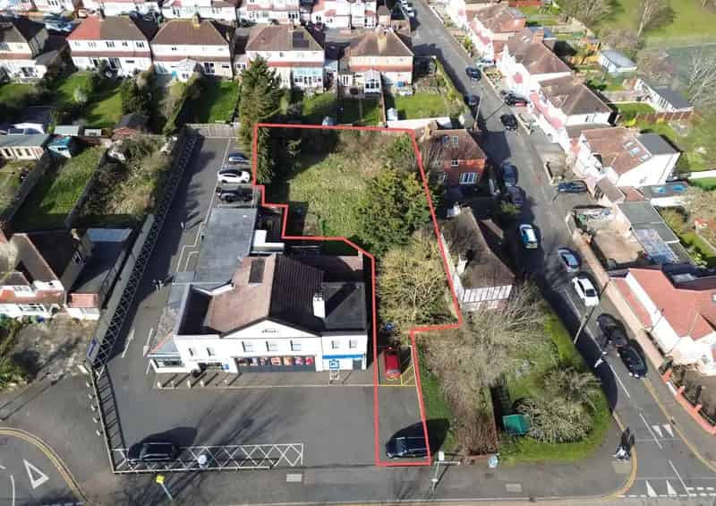 Land For Sale , 77, Angel Hill, London, England